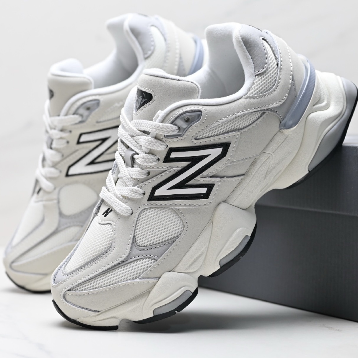 New Balance NB9060