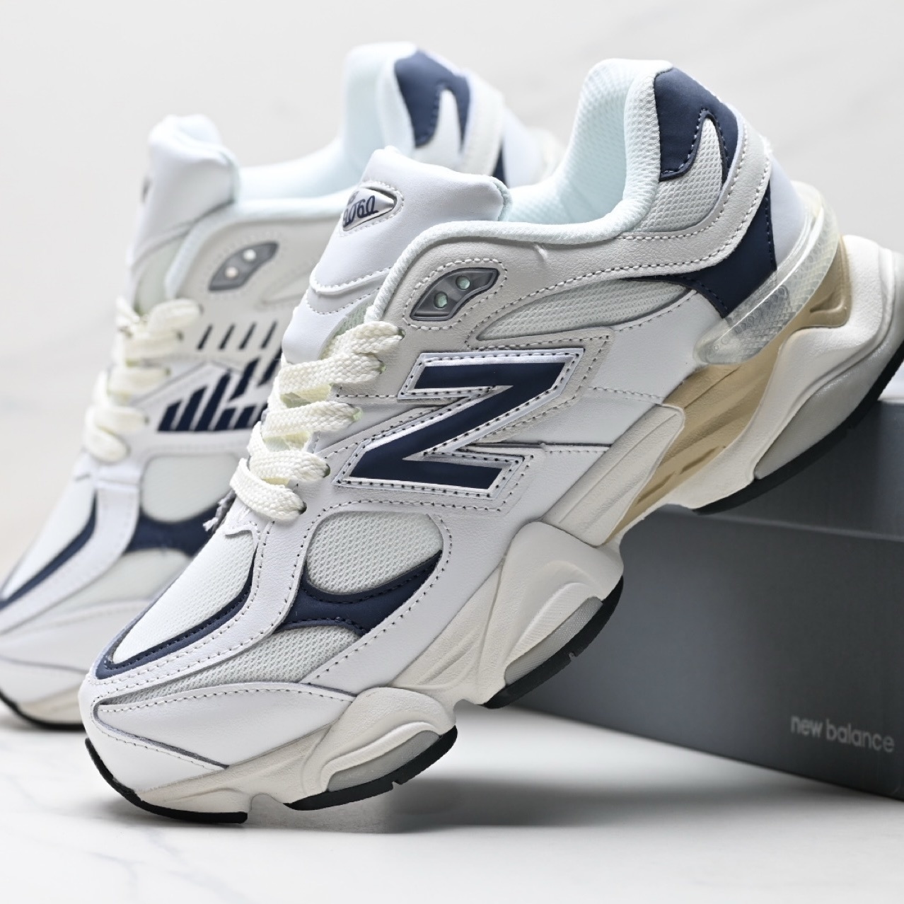New Balance NB9060