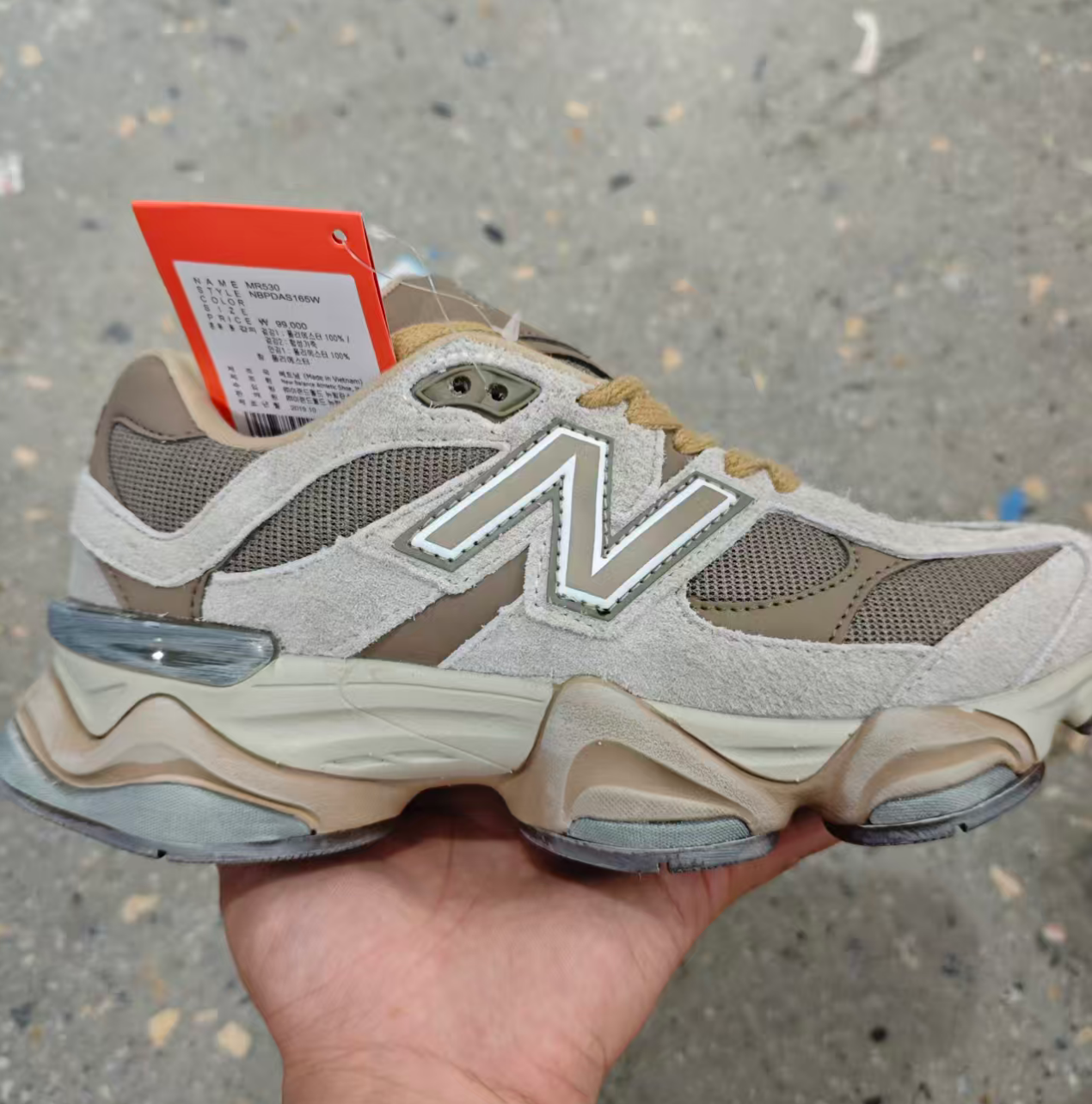 New Balance NB9060