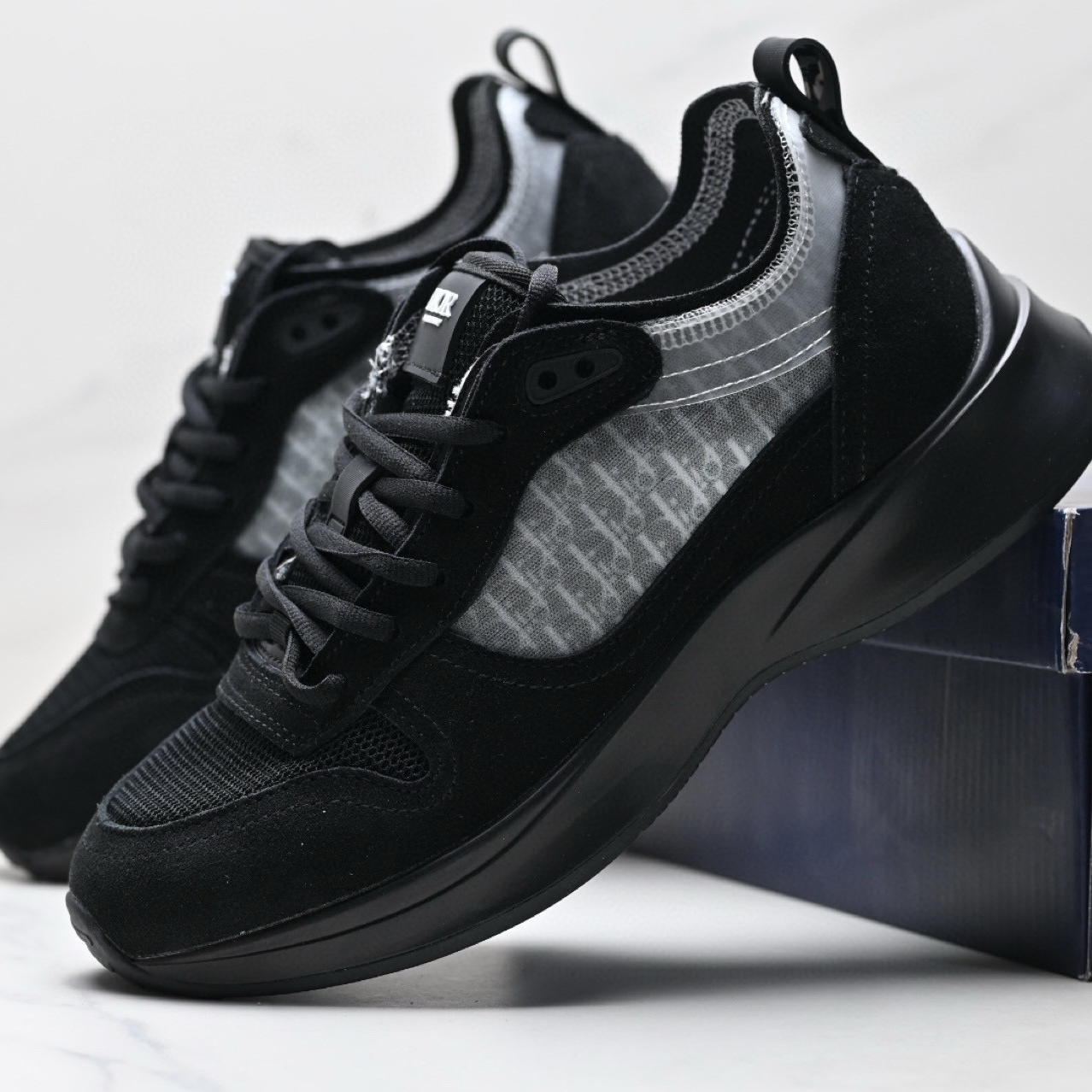 Dior B25