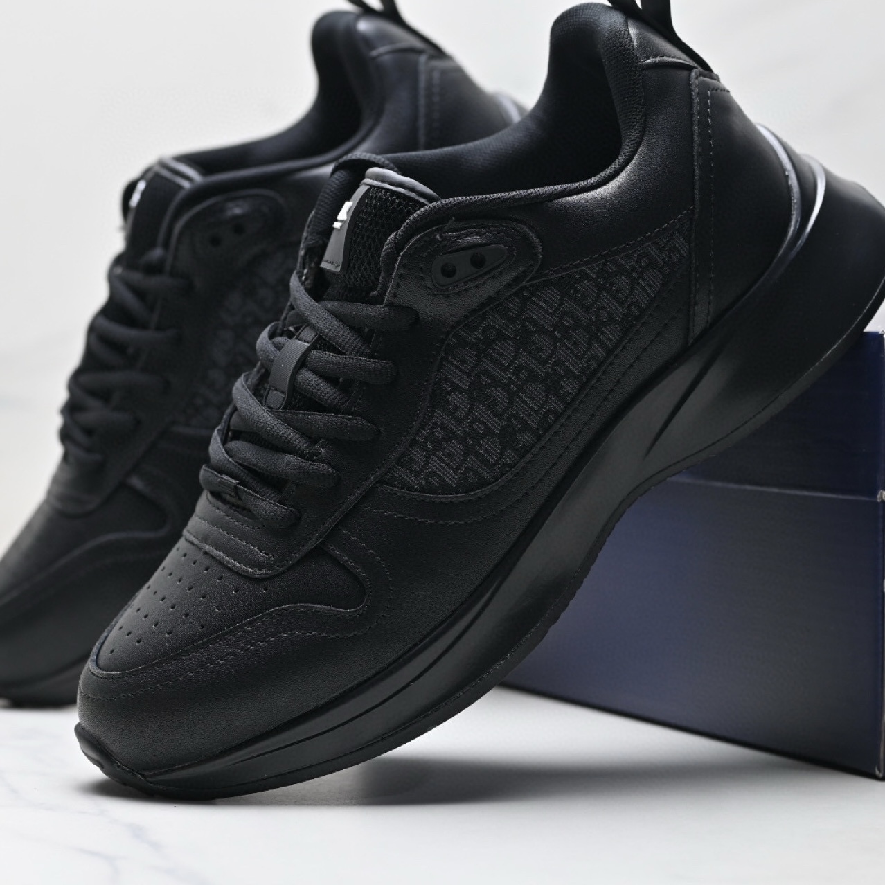 Dior B25