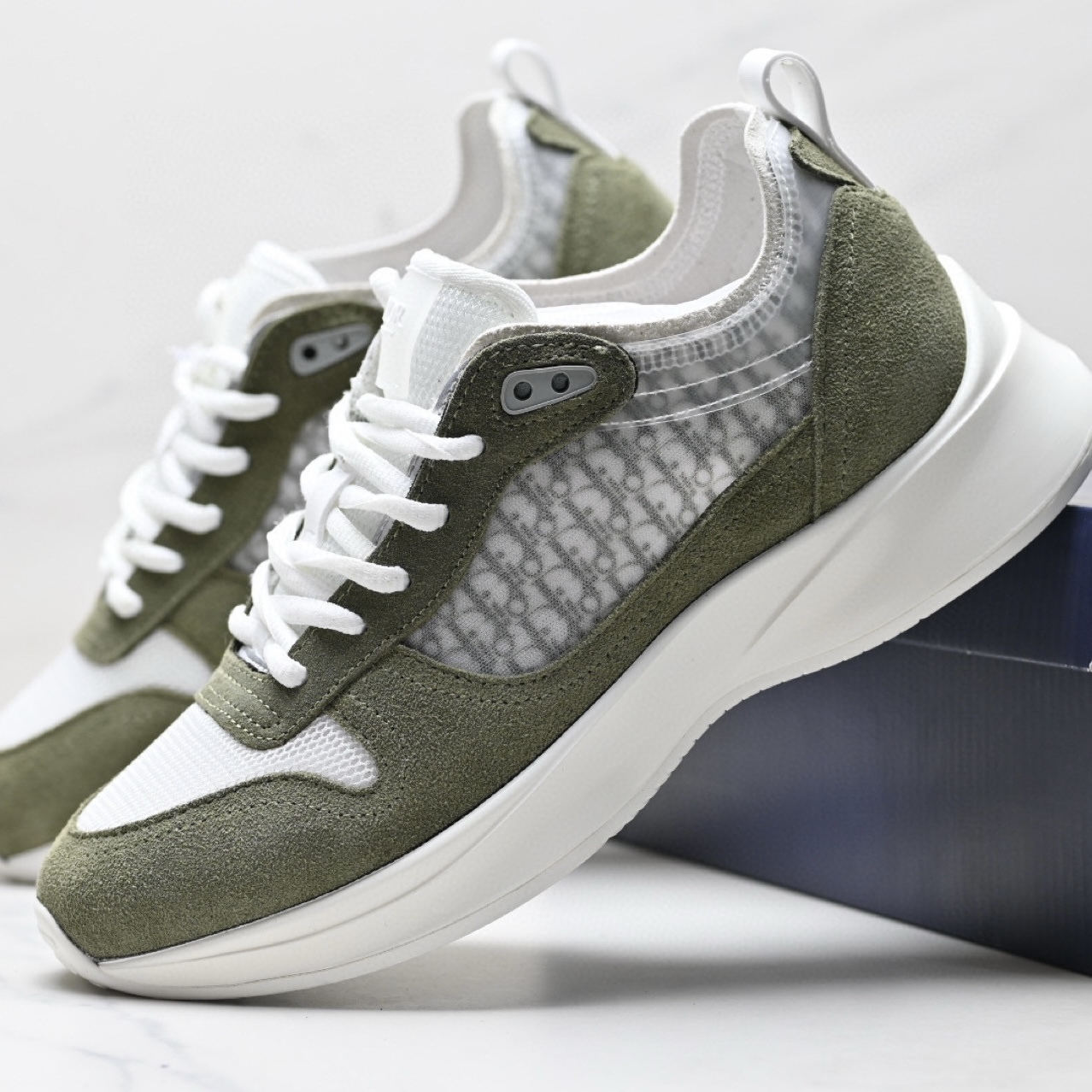 Dior B25