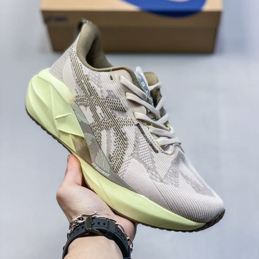 Asics novablast 5