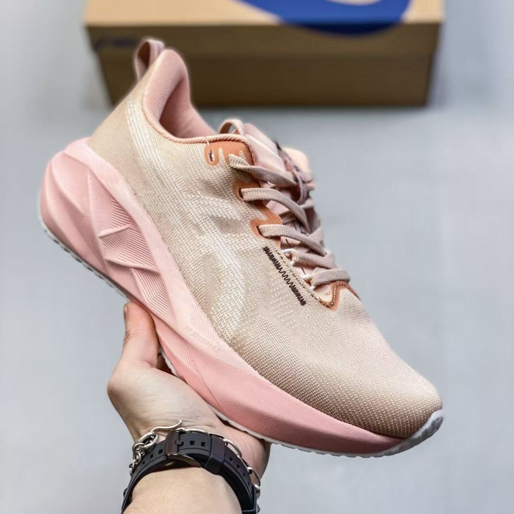 Asics novablast 5
