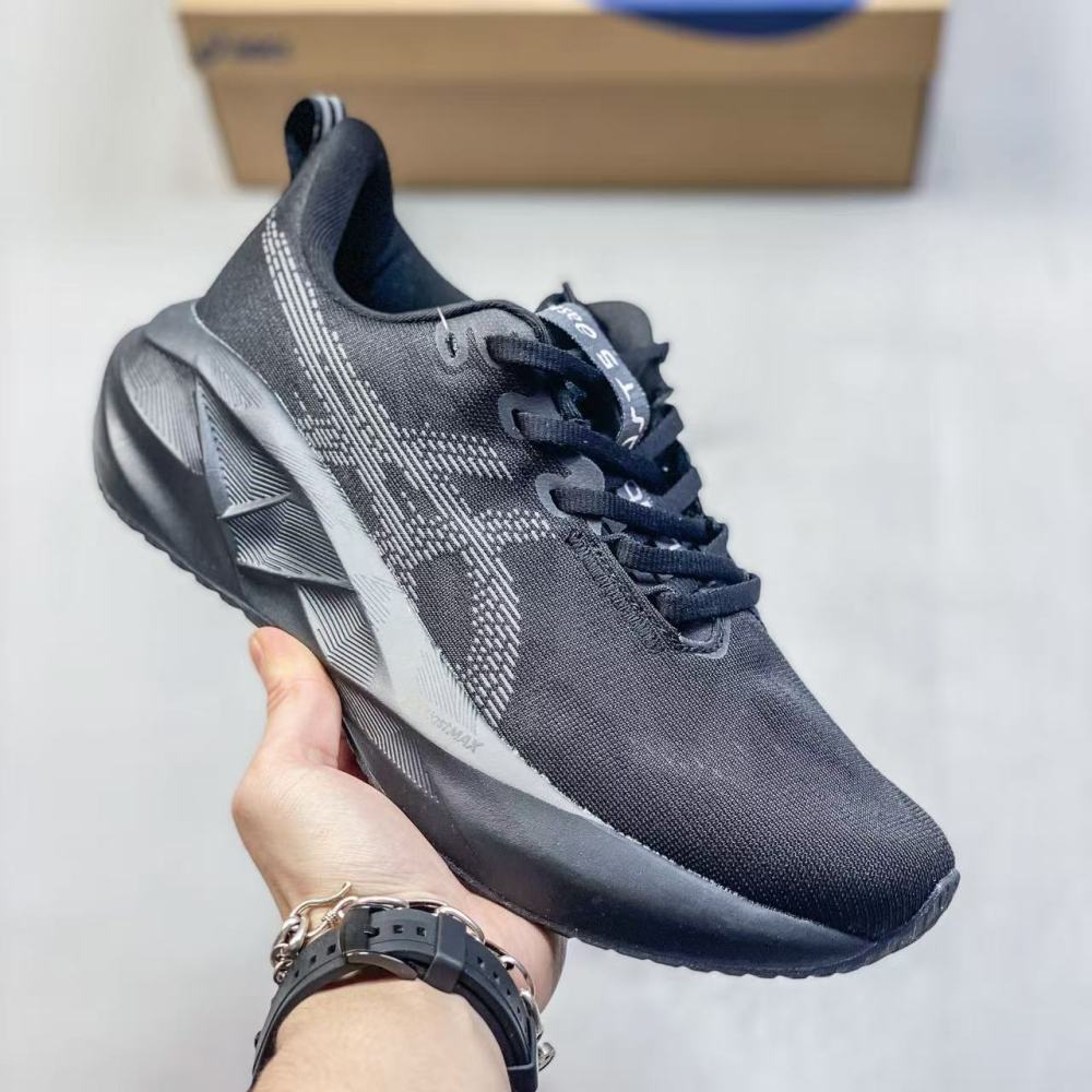 Asics novablast 5