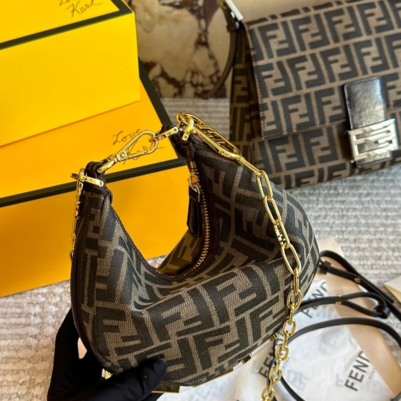 The latest model of the crescent bag-box