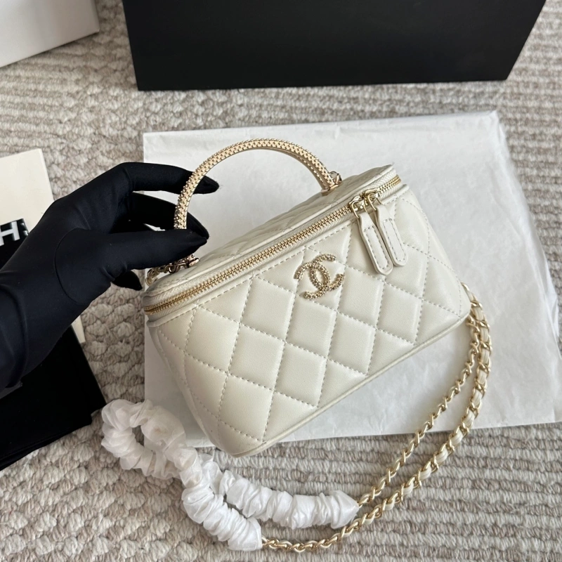 Glossy gold label diamond plaid sheepskin handle long box bag-box