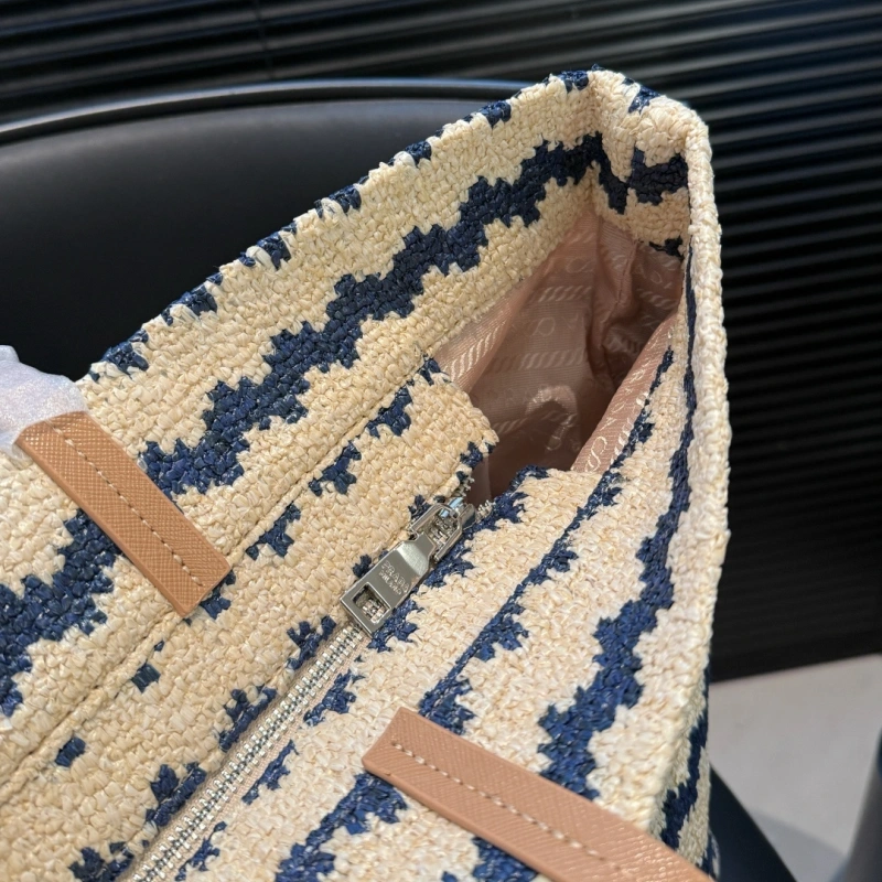 The woven material is lightweight and durable, making it perfect for spring and summer outings-no box