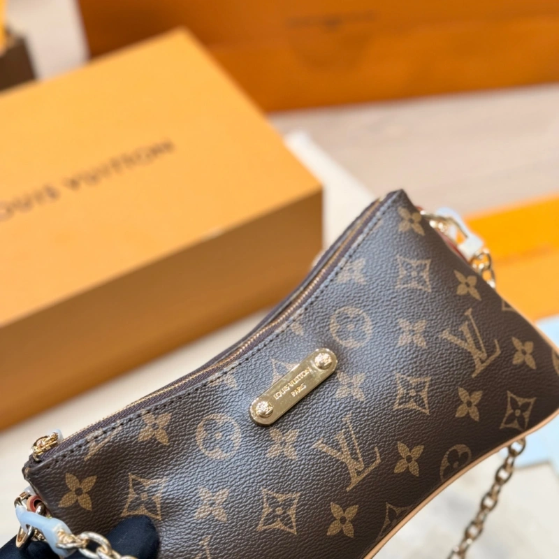 Multi-color shoulder bag-box