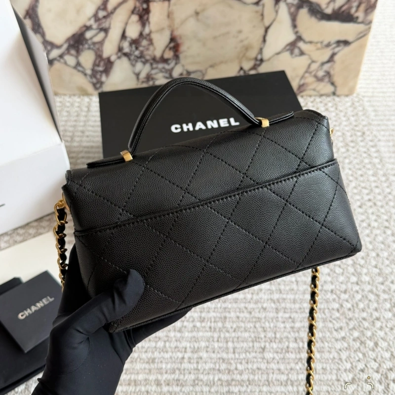 Pique Texture Flap Bag with Gold-box