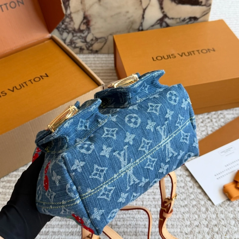Small denim backpack-box