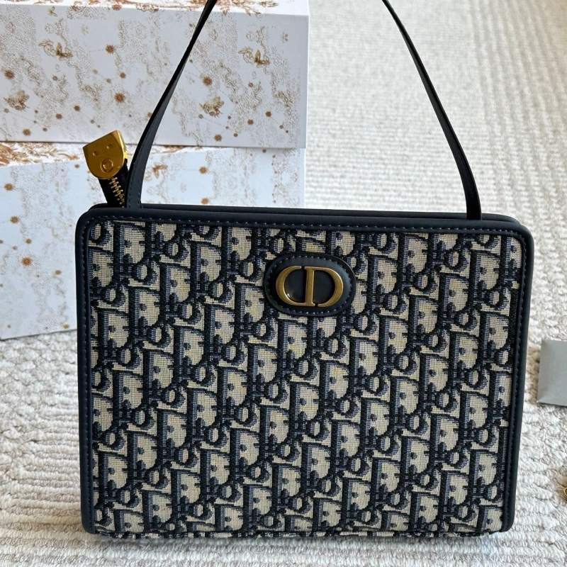 D home Oblique Chain Bag-box
