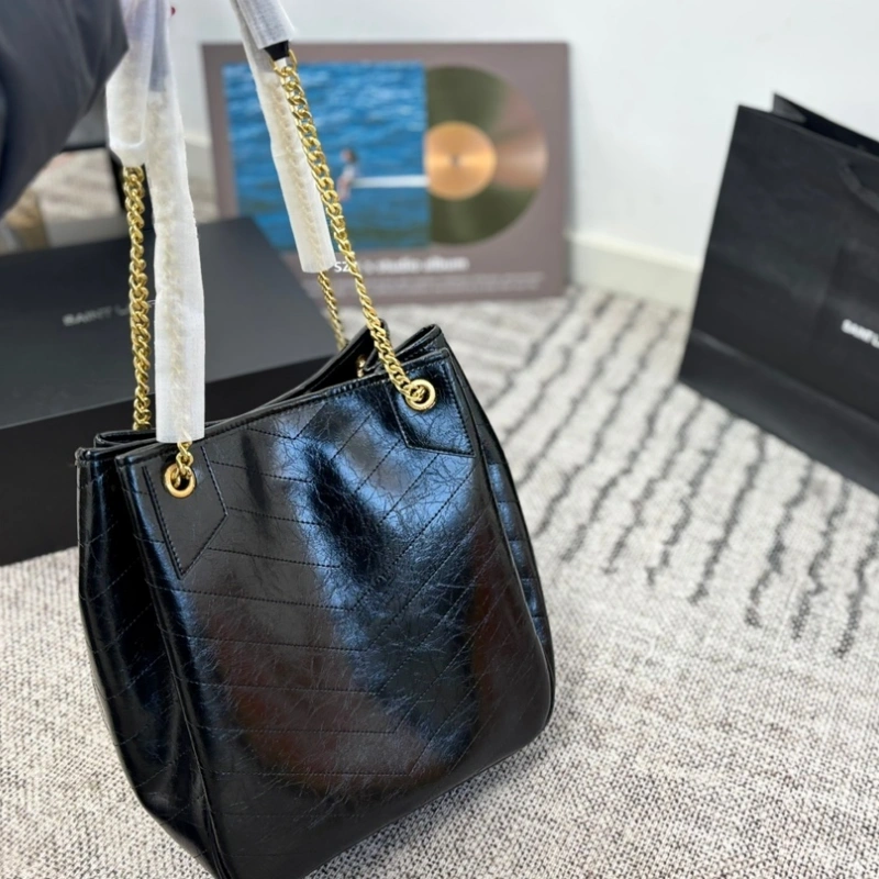 Effortlessly chic and distinctly iconic-box