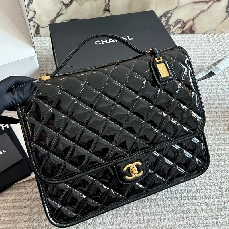Caviar patent leather backpack-box