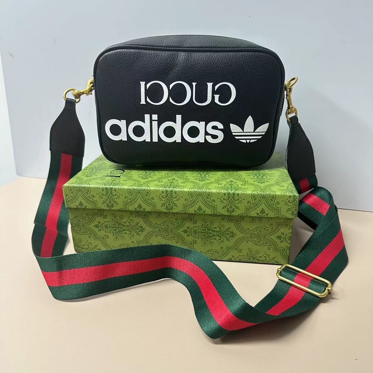 Gucci Gucci men’s and women’s adidas x Gucci co-branded shoulder backpack