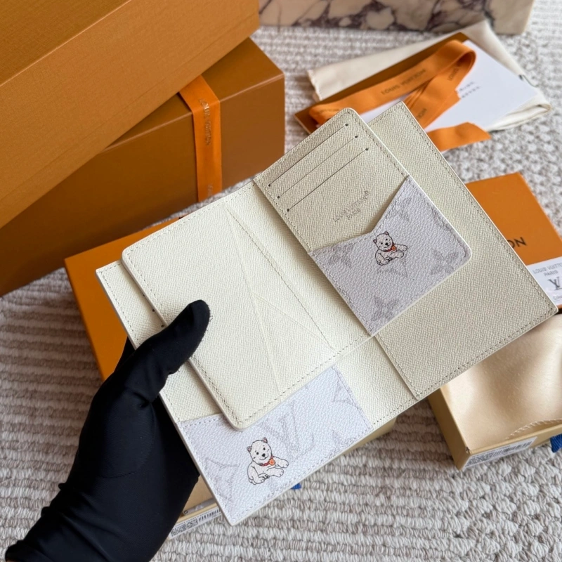 New Monogram card holder-box