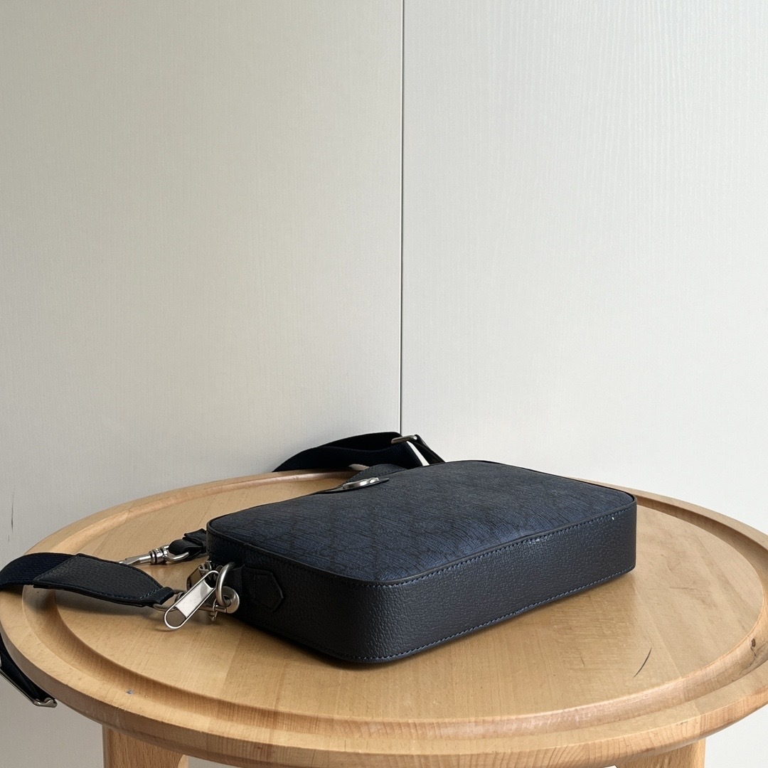 Overseas Selection of Genuine Leather Bags with High Quality Texture, Trendy Brands, Fashion Brands, Luxury Brands, Popular Fashion Models, Versatile Fashion Bags-with box