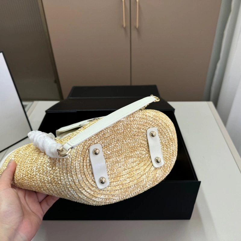 Chain-strap Woven Shopper-box