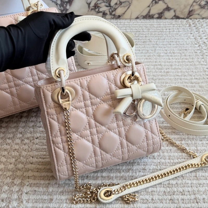 D’s Lady Dior bow-box
