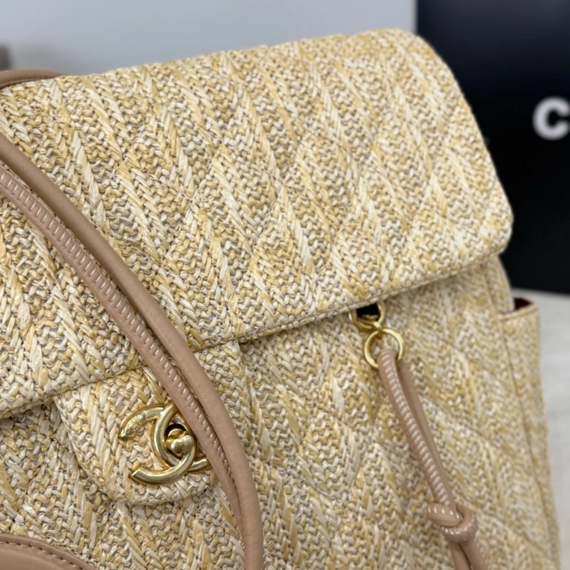 Simple, versatile, and super stylish. The go-to choice for everyday wear. (No box included).
