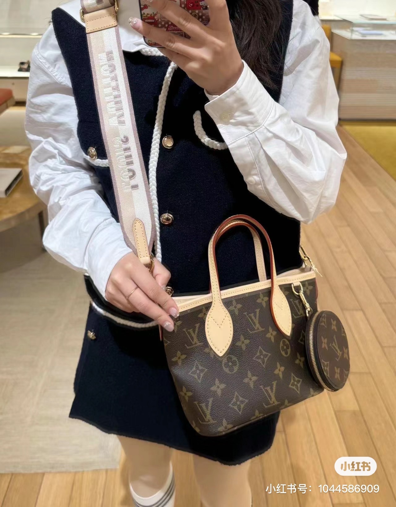 New classic old-fashioned wide-shoulder lv13 tote bag versatile retro mediaeval bag handbag one-shoulder cross-body bag-with packaging box