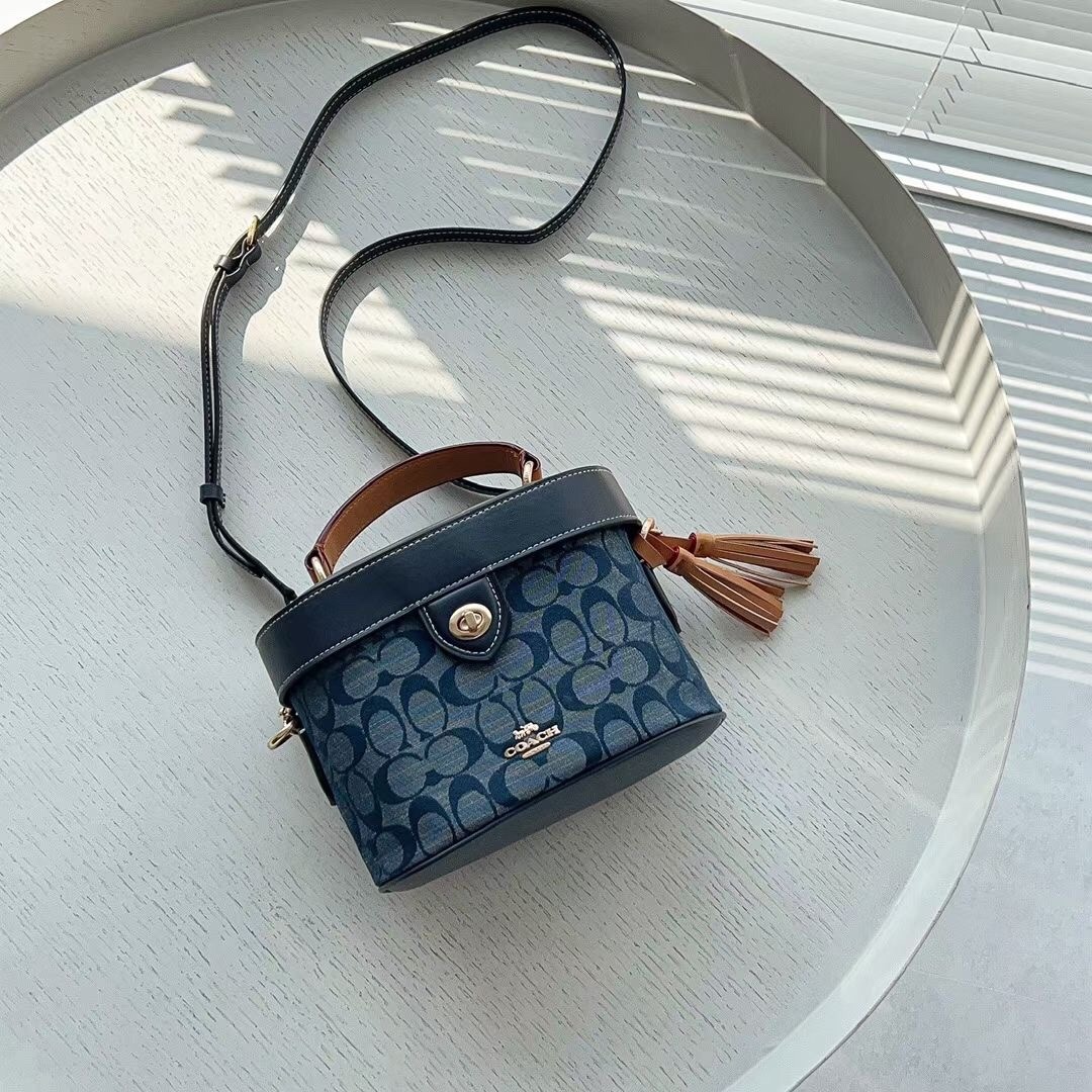 Women’s bag, Kay box bag, Georgie vintage makeup bag, carriage buckle, single shoulder crossbody handbag-without packaging box