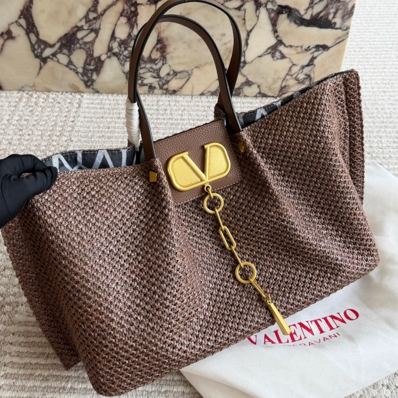 Unique color-blocking with exquisite stitching. Super versatile for any look you desire-no box