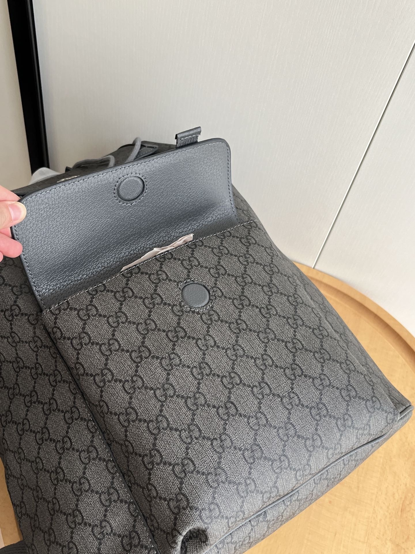 Popular bucket bag shoulder bag handbag light luxury backpack simple shoulder bag men’s and women’s single commuter-without packaging box