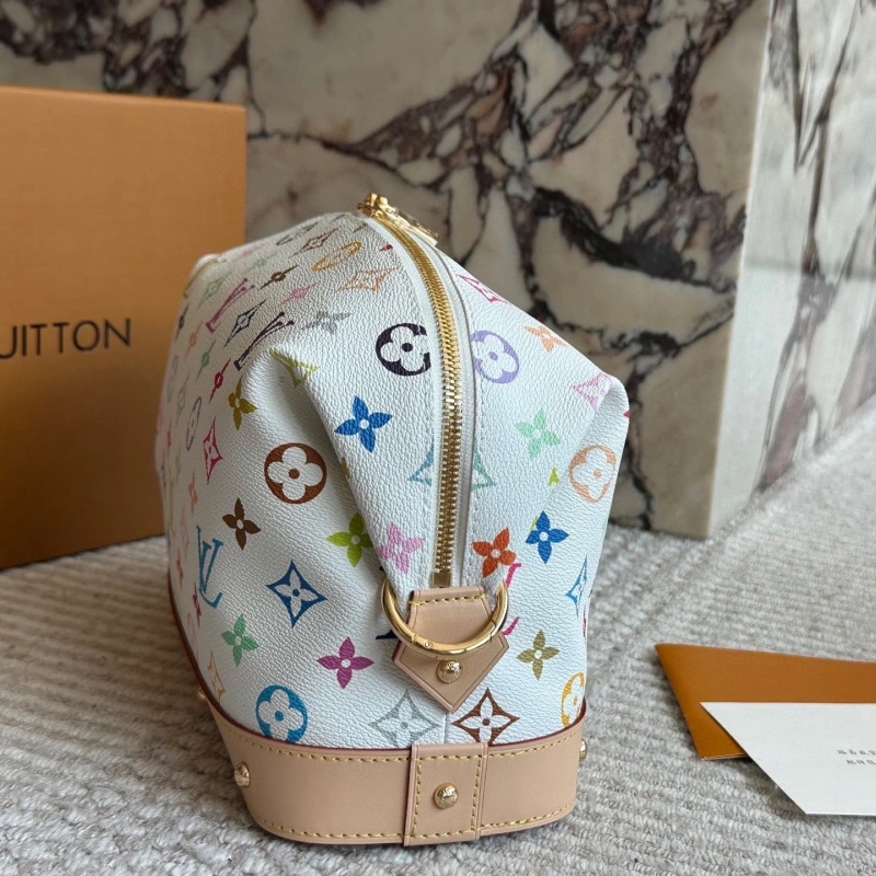 A favorite double-zipper toiletry bag-box