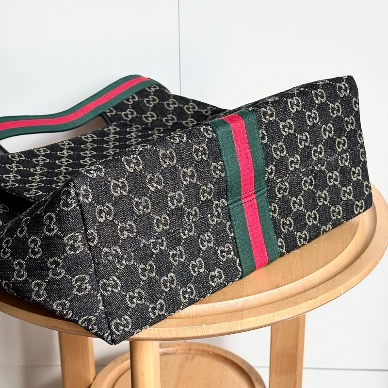 The new G family big tote-no box