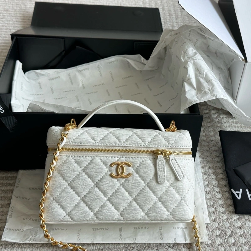 Scored the viral LP Box Bag! Feeling super lucky~box