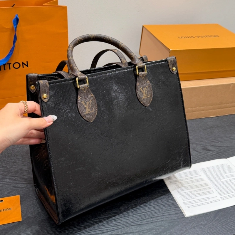 New Limited Edition Glossy Cracked Texture Jungle Tote-no box