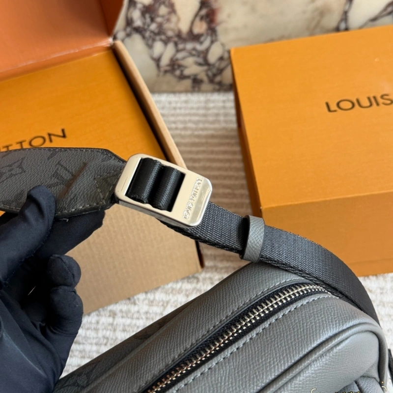 Men’s messenger bag, a must-have for commuting-box
