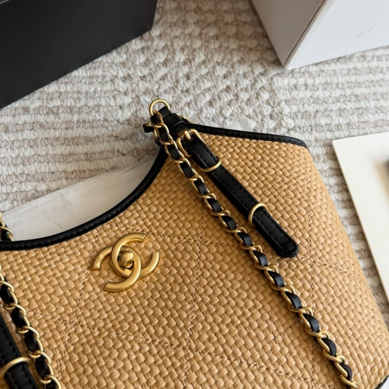 Summer Vibes: Own These Gorgeous Straw Bags Now-box