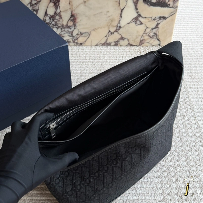 Stylish monogram messenger bag-box