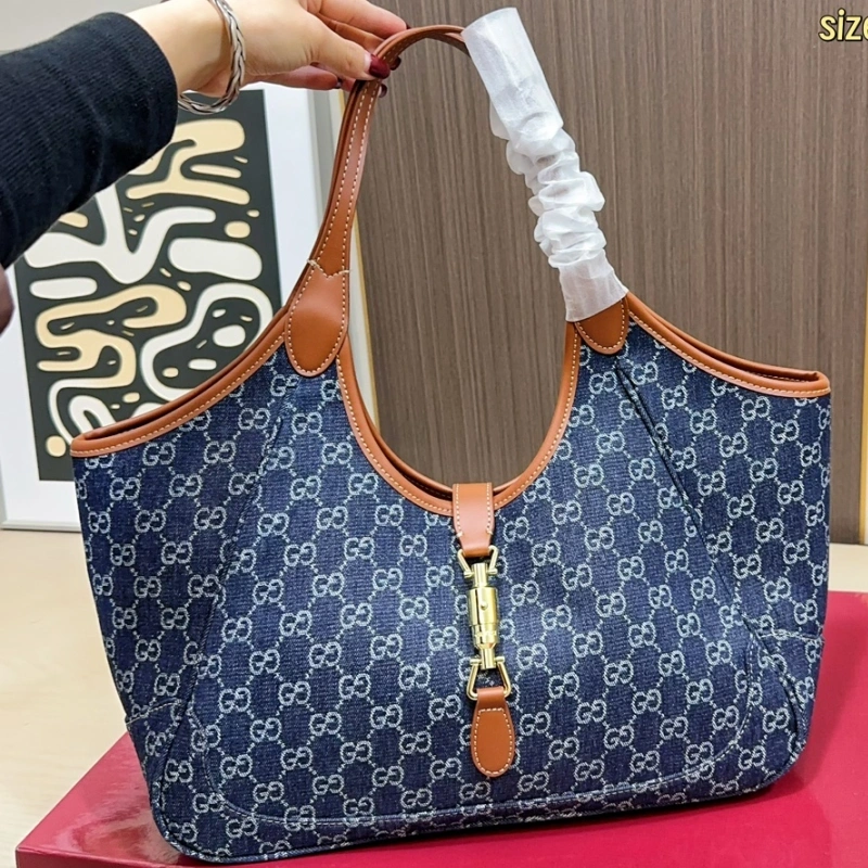 Series Tote Bag with Gift Box