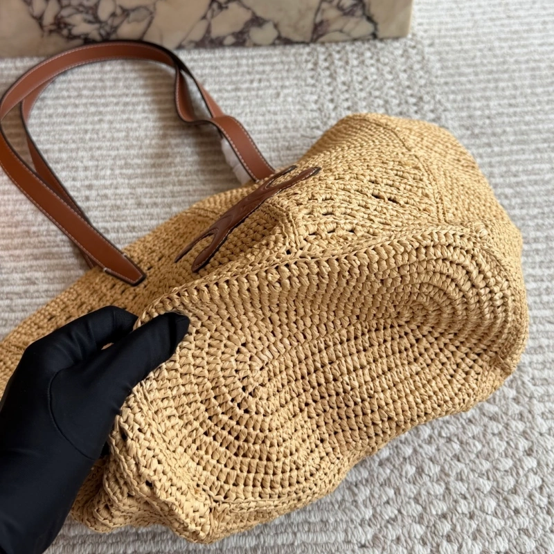 Vacation vibes with my new straw tote-no box