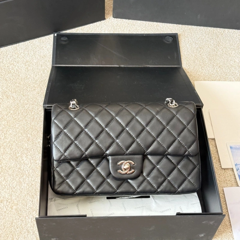 Classic Flap Bag with Chain Strap-box