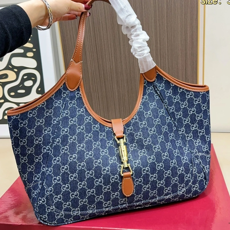 Series Tote Bag with Gift Box
