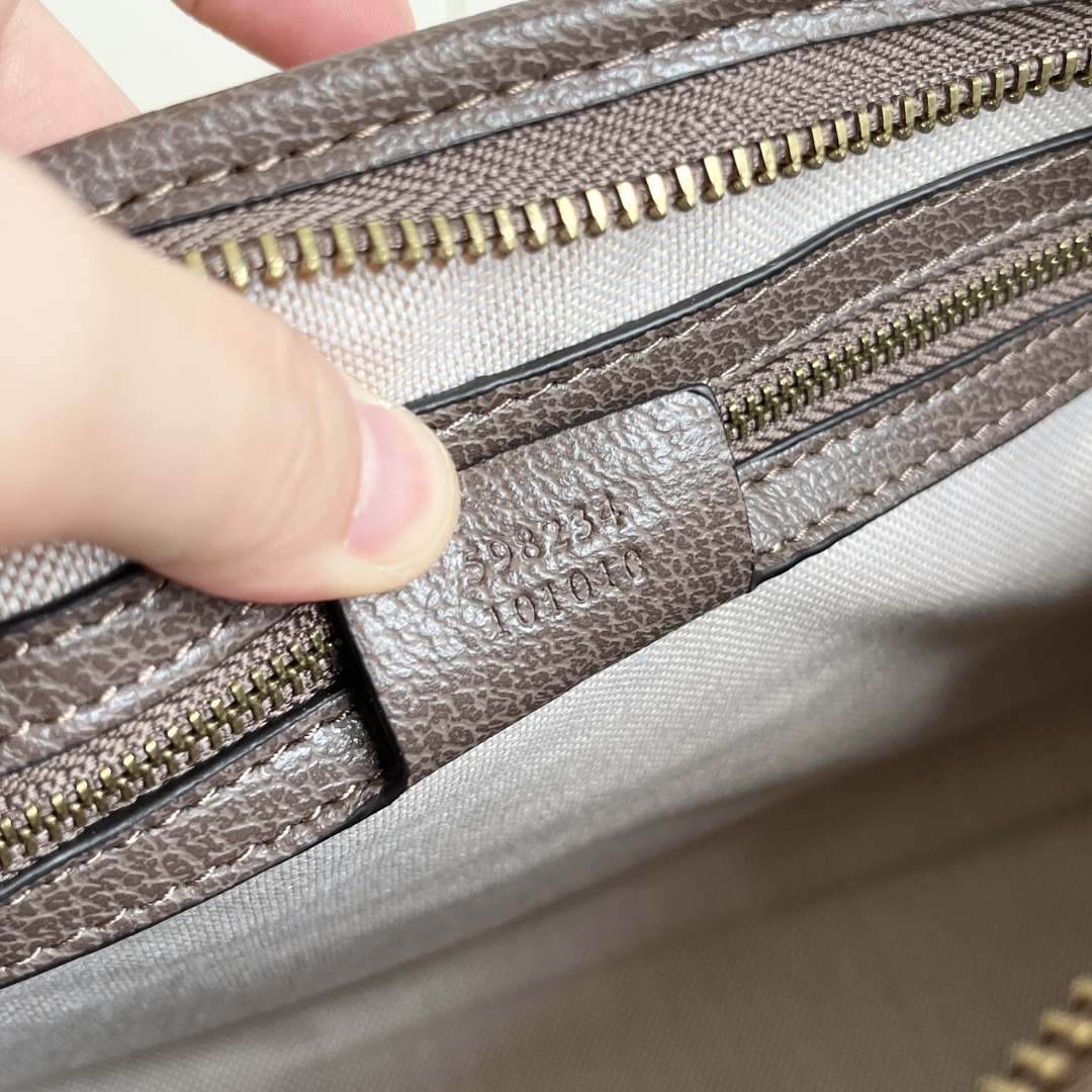 High appearance toiletry bag, hand-held unisex bag-comes with gift box