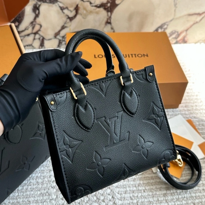 Small S/S handbag with box