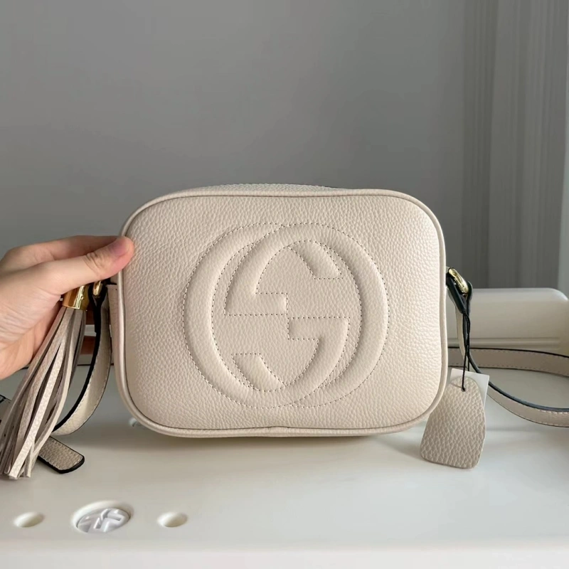 “The classic beige is back!”-box