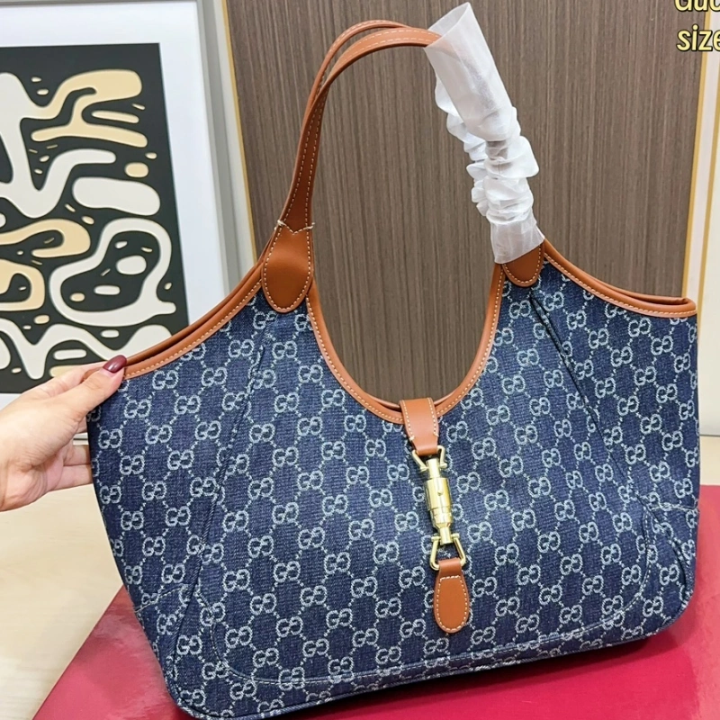 Series Tote Bag with Gift Box