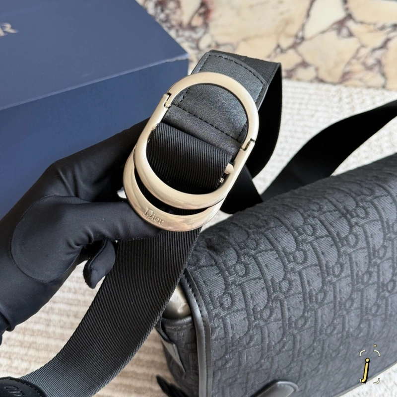 Stylish monogram messenger bag-box