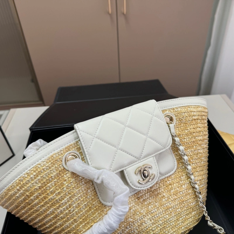 Chain-strap Woven Shopper-box