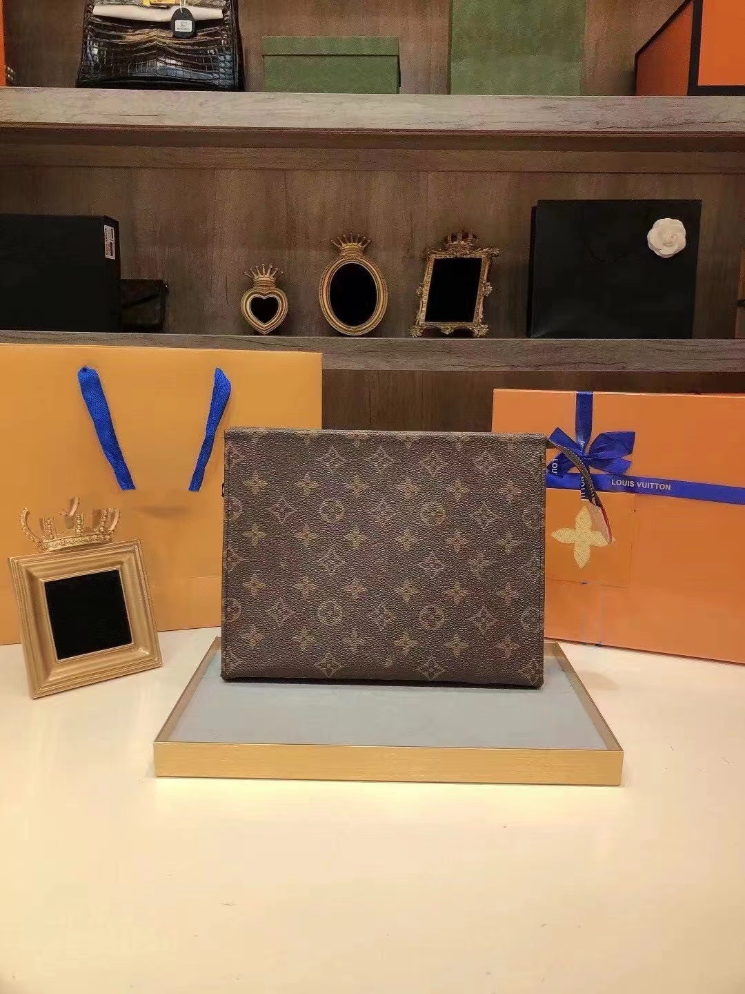 New leather casual clip bag, cowhide clutch bag, black flower wash bag, clutch bag-comes with gift box