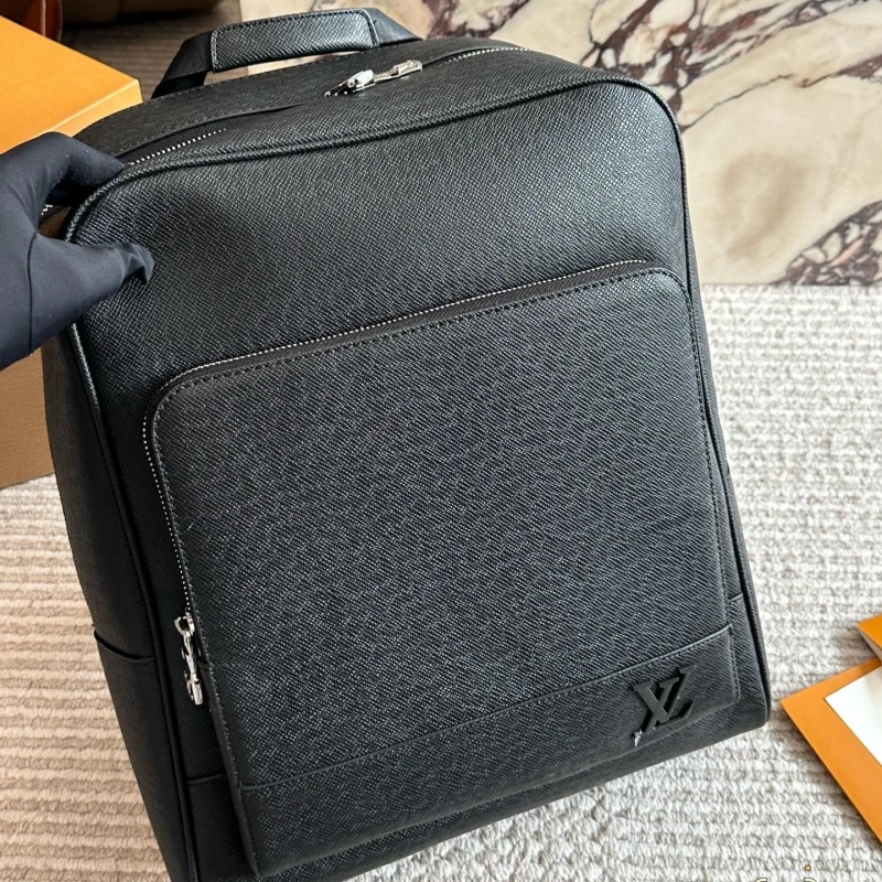 L home backpack ● ultra-high-definition hardware l0go logo-no box