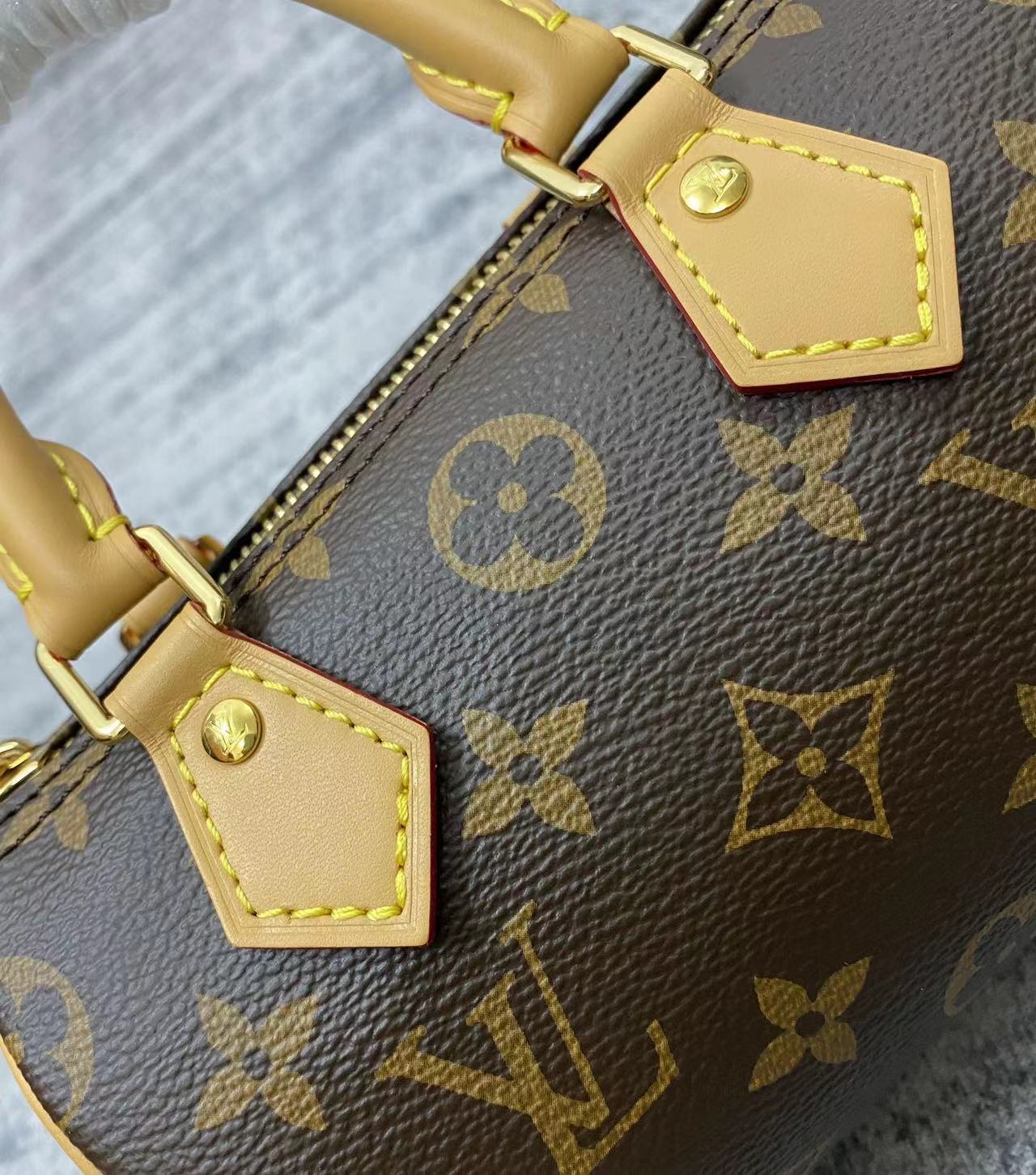 Autumn and summer new luxury leather versatile Boston pillow bag, crossbody shoulder bag-comes with gift box