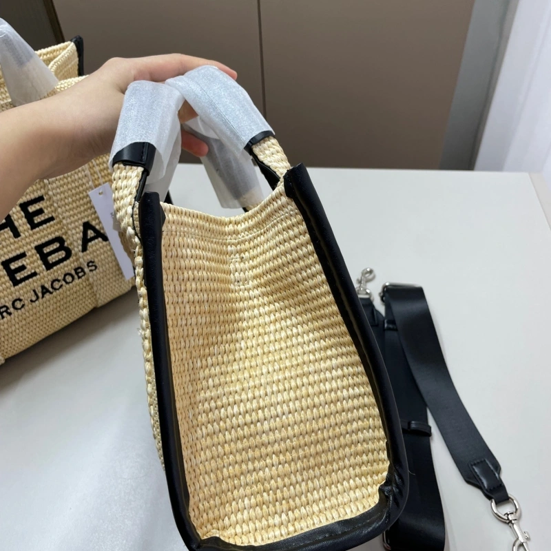 Raffia straw tote-no box