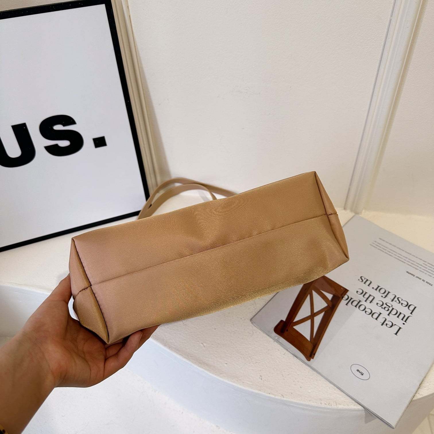 BURBERRY handbag-without packaging box